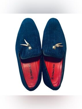 Gorgeous Roma Rio  Corduroy Velvet dress loafers size 10